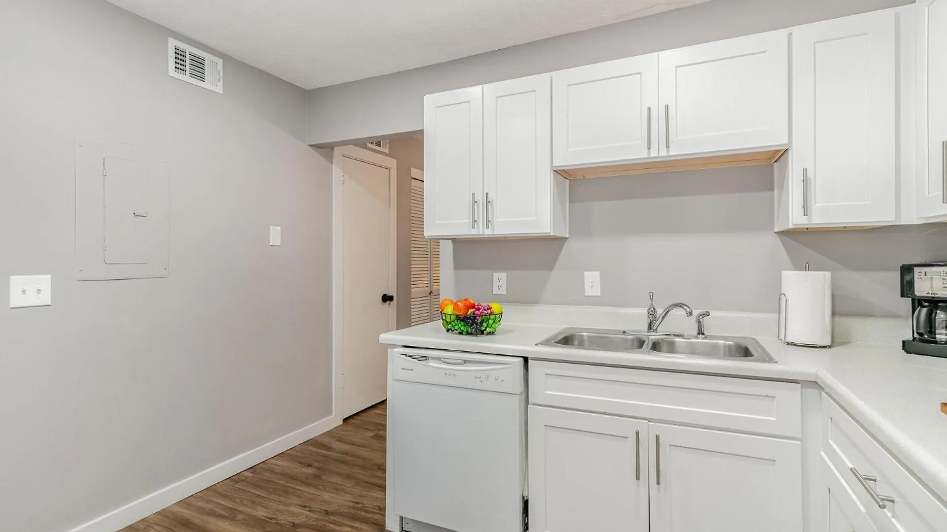 Holiday home Nighthawk-2 Bedrooms-Minutes To Geodis Park Nashville